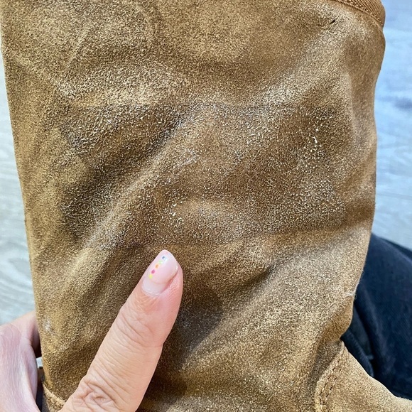 UGG Boots, Tan, Size 4 - Picture 11 of 11